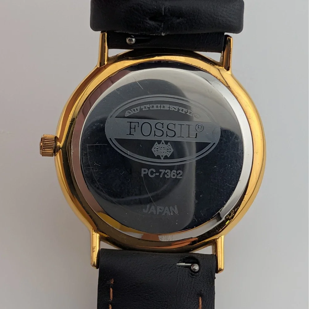 Vintage 1994 Fossil PC-7362 Unisex Watch Faceted Crystal Red Black Dial 34mm